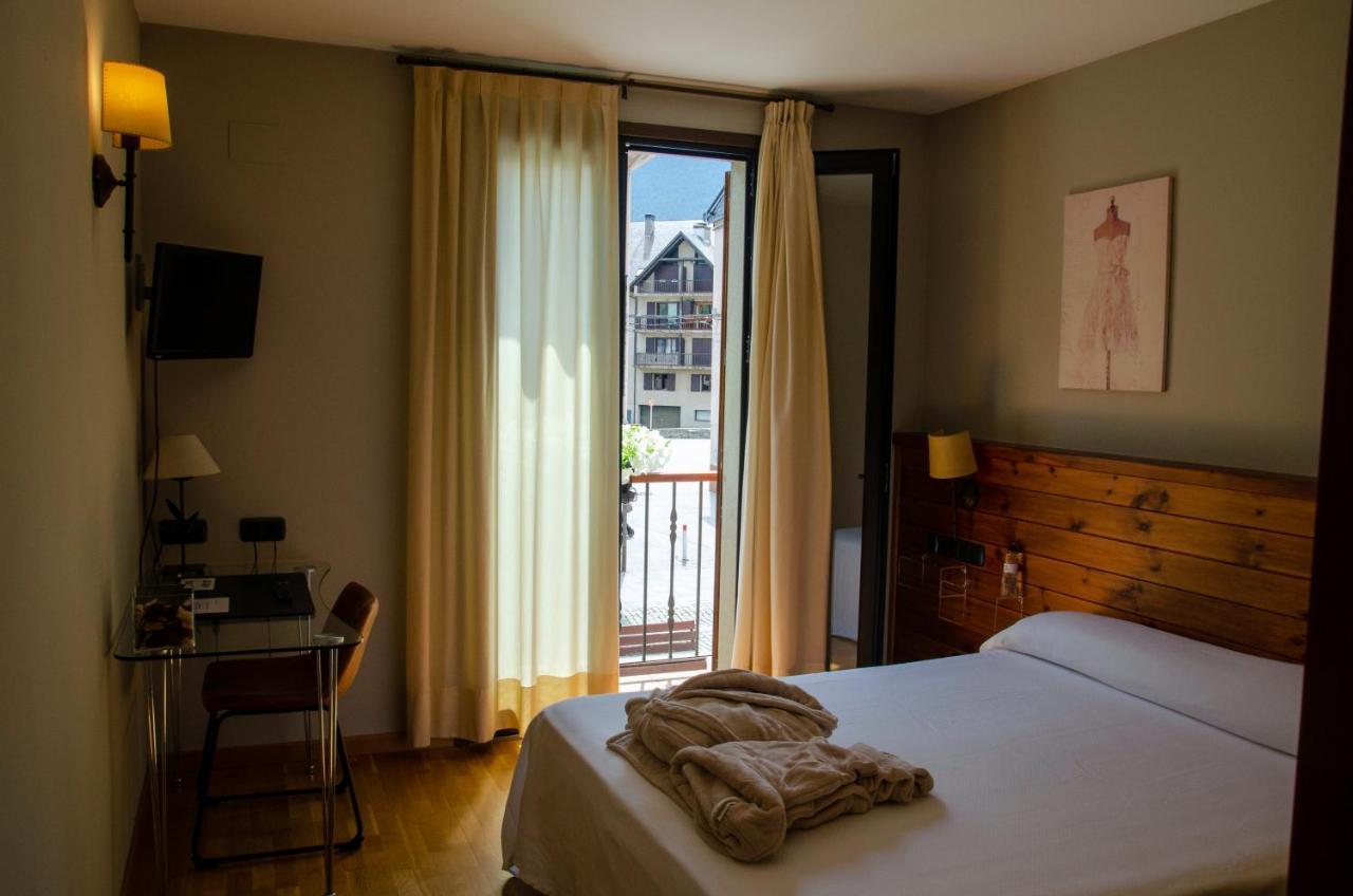 Albares Hotel Vielha e Mijaran Buitenkant foto